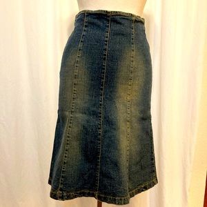 Washed denim 8-gore skirt